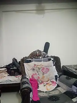 YourSuperTanya online show from March 2025 04:33:01 PM