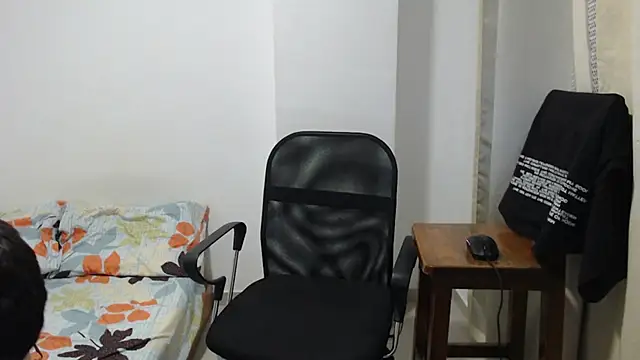 Aleex Miller online show from November 2025 03:50:01 AM