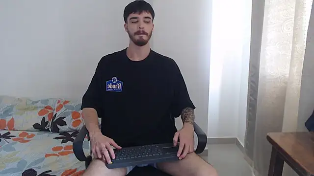 Aleex Miller online show from December 2025 02:34:01 PM