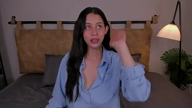 Snapshot of hannah_brady chatting on September 2025 10:35:02 PM hannah brady online show from September 2025 10:35:02 PM