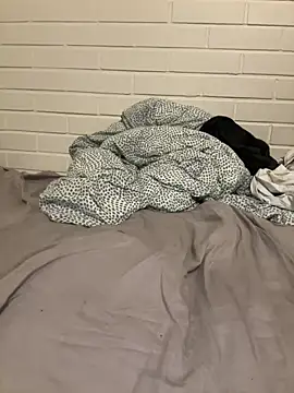 VenusandIppy online show from November 2025 10:42:02 PM