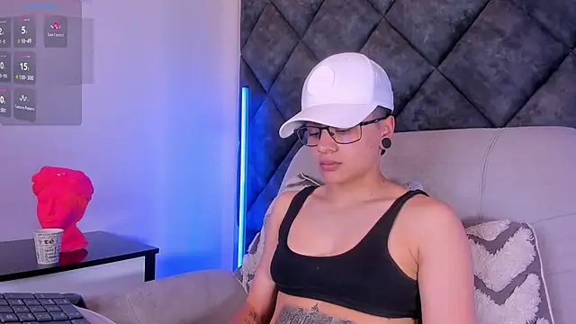 Snapshot of _Eternal_ chatting on June 2026 10:16:02 PM Eternal online show from June 2026 10:16:02 PM