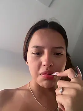 Sofia18 pinkk online show from October 2025 10:34:02 PM