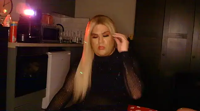 Snapshot of _Talitakim chatting on February 2025 12:20:02 AM Talitakim online show from February 2025 12:20:02 AM