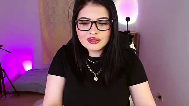 isabella1616 online show from September 2025 03:08:02 AM