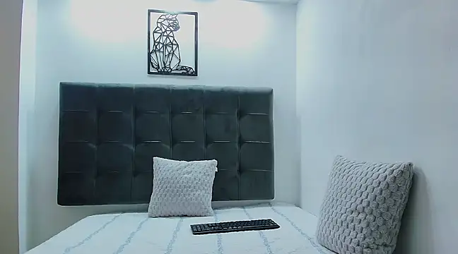 Snapshot of wolfandsky chatting on February 2025 01:11:02 PM wolfandsky online show from February 2025 01:11:02 PM