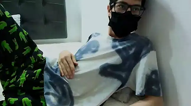 Snapshot of wolfandsky chatting on February 2025 11:33:01 AM wolfandsky online show from February 2025 11:33:01 AM