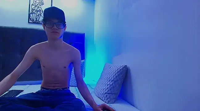 Snapshot of wolfandsky chatting on March 2025 11:29:02 AM wolfandsky online show from March 2025 11:29:02 AM