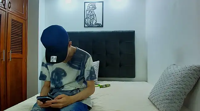 Snapshot of wolfandsky chatting on March 2025 11:29:02 AM wolfandsky online show from March 2025 11:29:02 AM