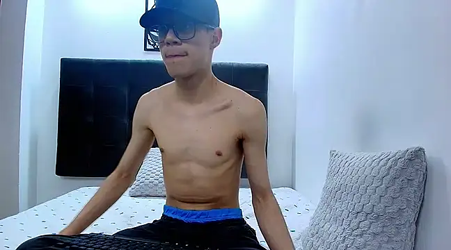 Snapshot of wolfandsky chatting on March 2025 05:53:02 PM wolfandsky online show from March 2025 05:53:02 PM