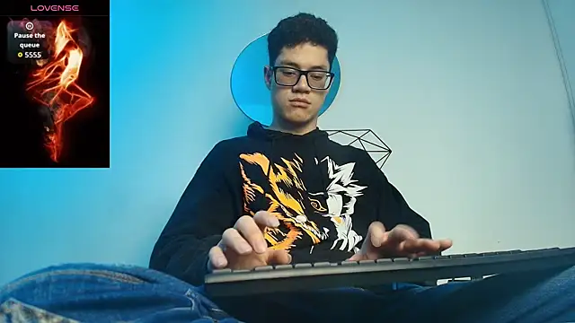 Snapshot of wolfandsky chatting on September 2025 11:46:02 AM wolfandsky online show from September 2025 11:46:02 AM