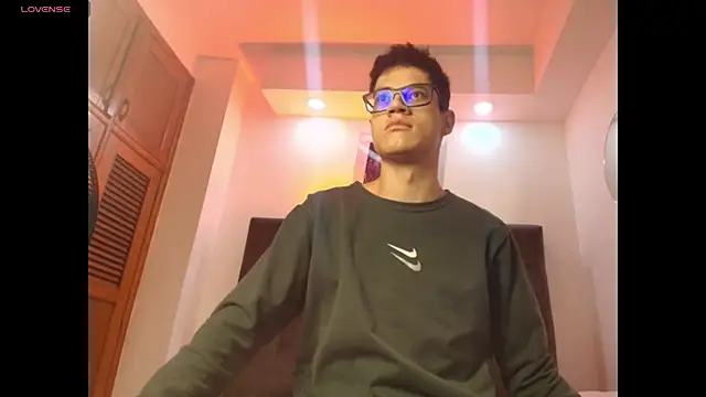 Snapshot of wolfandsky chatting on September 2025 11:58:01 AM wolfandsky online show from September 2025 11:58:01 AM