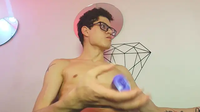 Snapshot of wolfandsky chatting on October 2025 11:47:01 AM wolfandsky online show from October 2025 11:47:01 AM