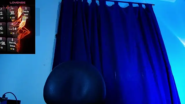 Snapshot of wolfandsky chatting on December 2025 11:37:01 AM wolfandsky online show from December 2025 11:37:01 AM