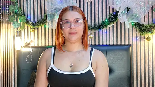 Snapshot of Sophie_new25 chatting on November 2025 01:03:01 PM Sophie new25 online show from November 2025 01:03:01 PM