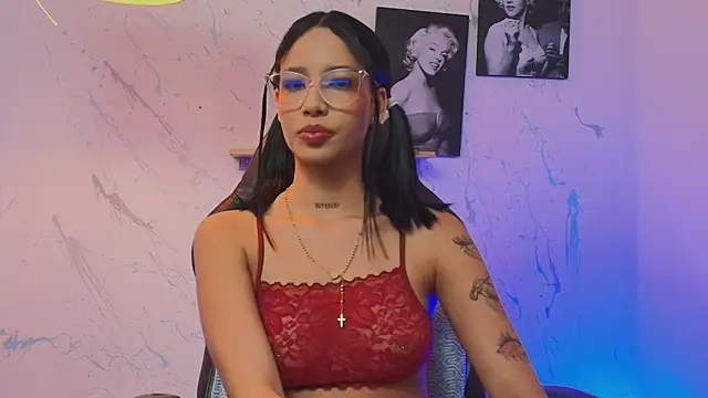 Snapshot of Paulina_Lopezz chatting on June 2026 05:07:01 AM Paulina Lopezz online show from June 2026 05:07:01 AM