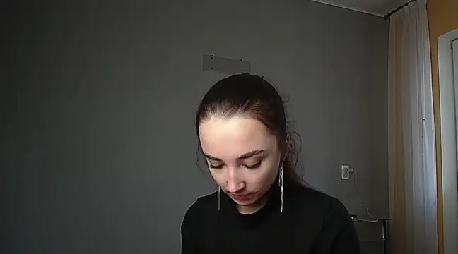 Eva Gloryy online show from February 2025 12:17:02 PM