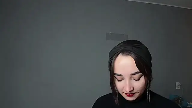 Snapshot of Eva_Gloryy chatting on December 2025 01:38:02 PM Eva Gloryy online show from December 2025 01:38:02 PM