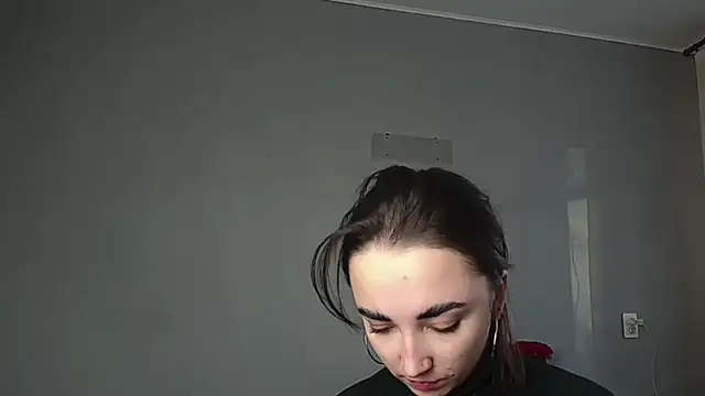 Eva Gloryy online show from March 2026 03:05:02 PM