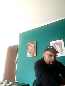 Snapshot of bobbuilder77pl chatting on February 2025 10:26:01 AM bobbuilder77pl online show from February 2025 10:26:01 AM