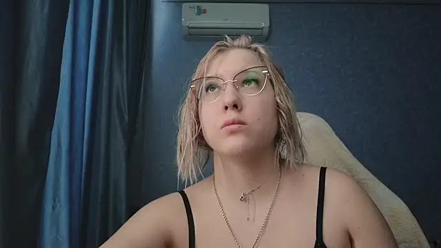 HotBrandyX online show from March 2026 10:19:01 AM