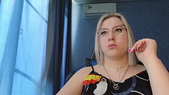 HotBrandyX online show from April 2026 05:10:02 AM