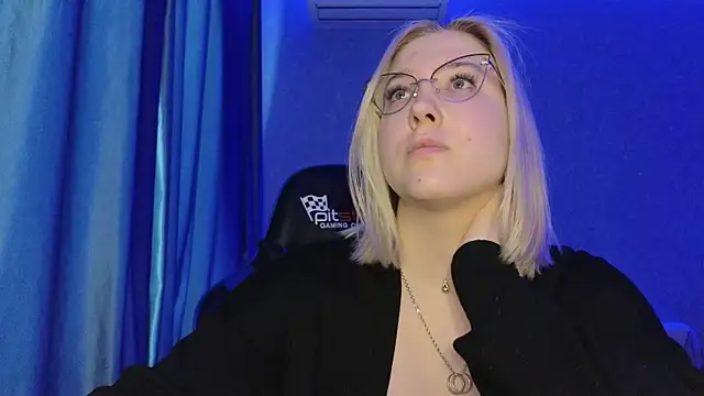 HotBrandyX online show from May 2026 10:00:01 AM