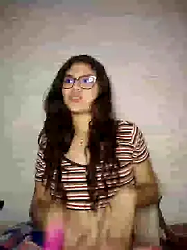 Snapshot of enid_greins chatting on February 2025 04:03:02 AM enid greins online show from February 2025 04:03:02 AM