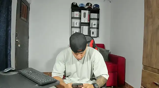 dereckgreen online show from February 2025 03:55:02 AM