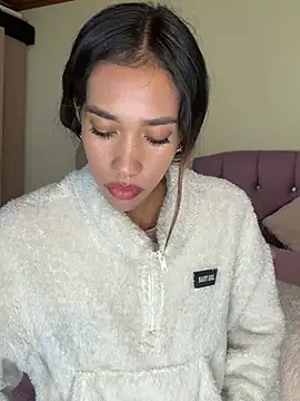 zoe storm online show from April 2026 12:39:01 AM