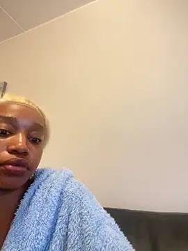 Go Meg online show from November 2025 03:27:01 AM