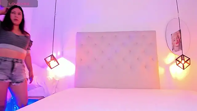 Michelle Jaramillo online show from February 2025 11:33:02 AM