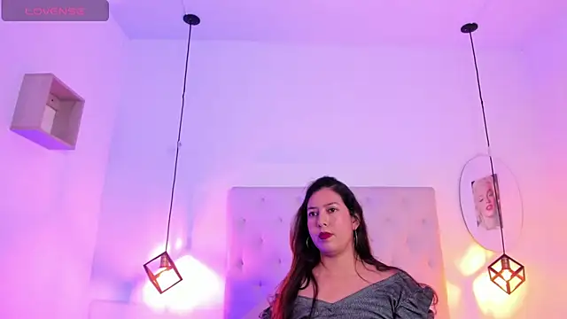 Michelle Jaramillo online show from February 2025 02:38:02 PM