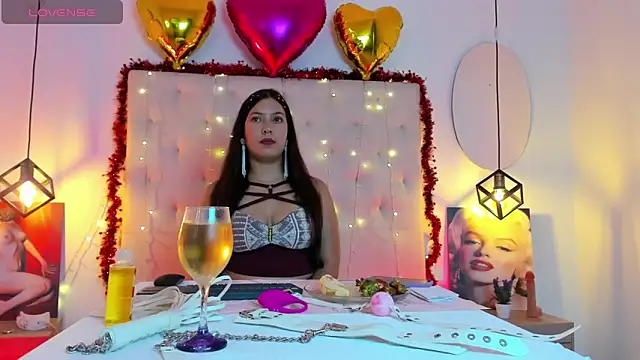 Michelle Jaramillo online show from February 2025 07:52:02 PM