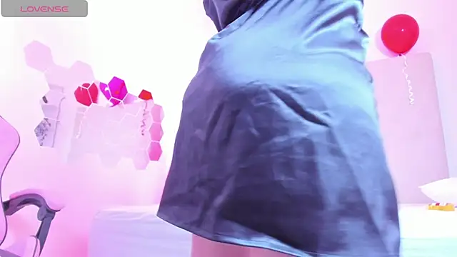 Michelle Jaramillo online show from February 2025 10:52:02 PM