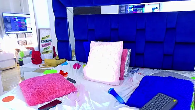 adry moris online show from March 2025 12:31:01 AM