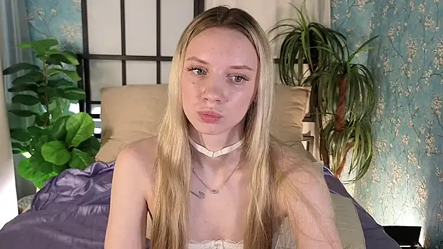 Snapshot of katt__y chatting on June 2026 05:10:02 AM katt y online show from June 2026 05:10:02 AM