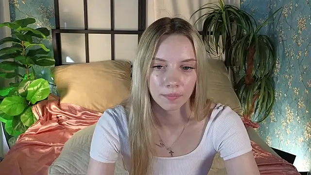 Snapshot of katt__y chatting on July 2026 05:09:02 AM katt y online show from July 2026 05:09:02 AM