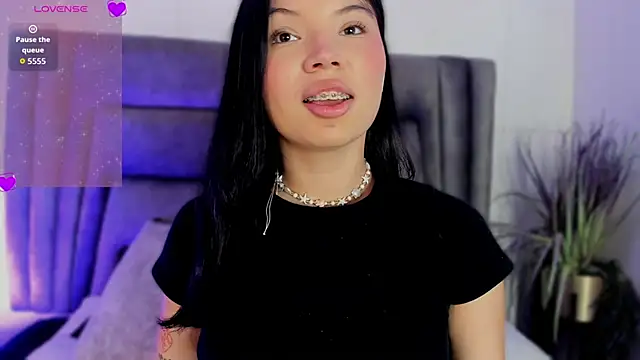 DannaJhonson1 online show from December 2025 07:07:01 PM