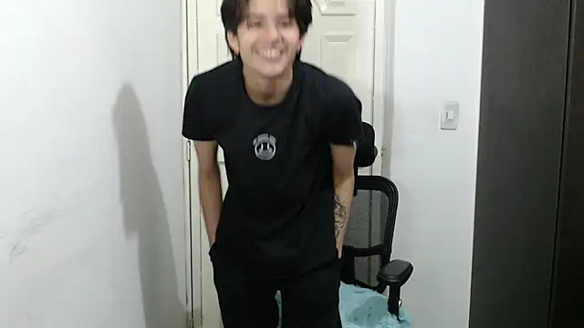 Snapshot of Dha_lia0 chatting on January 2025 03:26:02 AM Dha lia0 online show from January 2025 03:26:02 AM