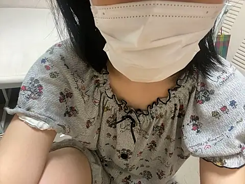 Snapshot of riri_riri_jp chatting on September 2025 11:43:02 AM riri riri jp online show from September 2025 11:43:02 AM