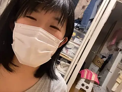 Snapshot of riri_riri_jp chatting on October 2025 03:30:01 PM riri riri jp online show from October 2025 03:30:01 PM