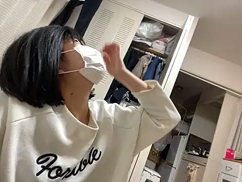 Snapshot of riri_riri_jp chatting on October 2025 10:05:02 AM riri riri jp online show from October 2025 10:05:02 AM