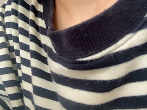 Snapshot of riri_riri_jp chatting on November 2025 02:24:02 AM riri riri jp online show from November 2025 02:24:02 AM