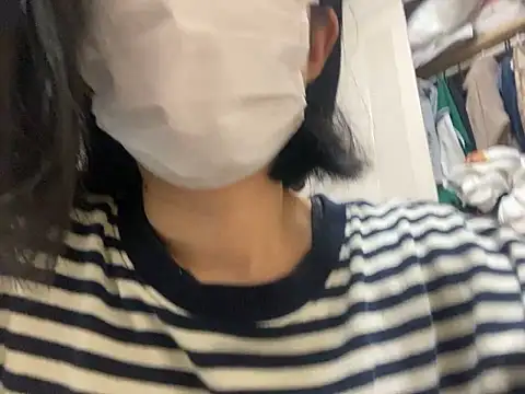 Snapshot of riri_riri_jp chatting on November 2025 03:34:02 PM riri riri jp online show from November 2025 03:34:02 PM