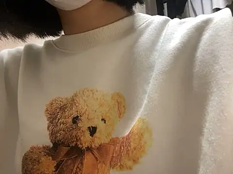 Snapshot of riri_riri_jp chatting on December 2025 10:31:01 AM riri riri jp online show from December 2025 10:31:01 AM