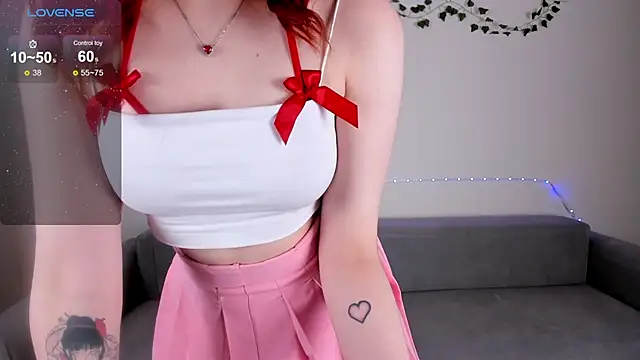 Snapshot of EmmyStar_ chatting on March 2025 10:10:01 PM EmmyStar online show from March 2025 10:10:01 PM