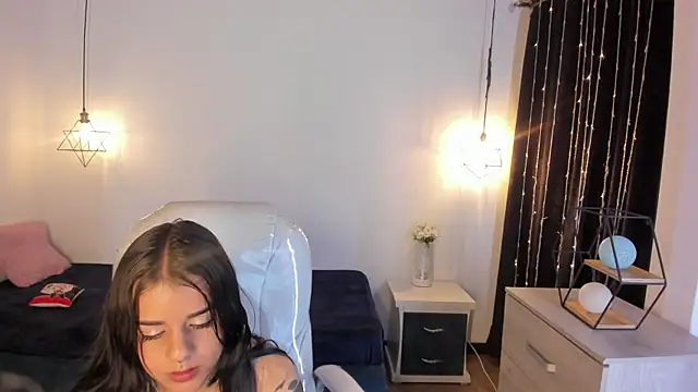 Nicole Foxx  online show from February 2025 01:36:01 AM