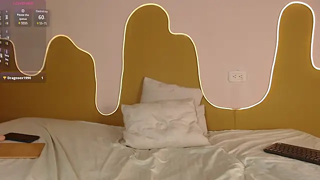 Snapshot of Odeth_ chatting on February 2025 05:41:01 AM Odeth online show from February 2025 05:41:01 AM