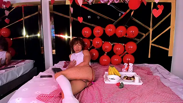 Snapshot of DanteAndKyle chatting on February 2025 08:11:02 PM DanteAndKyle online show from February 2025 08:11:02 PM